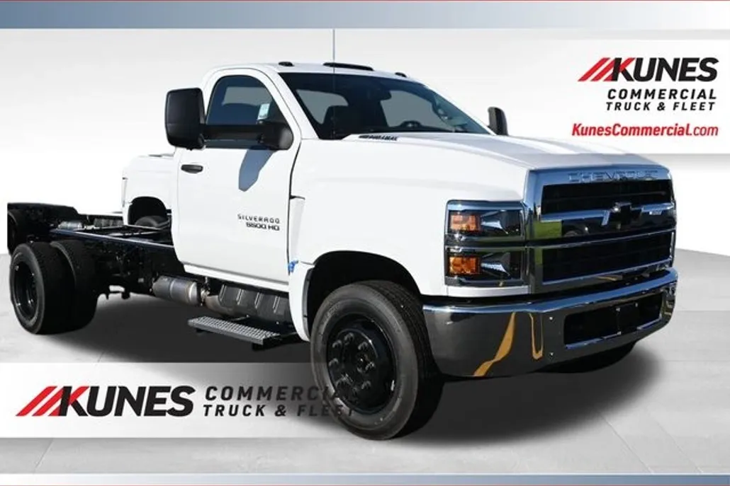 2024 Chevrolet Silverado 5500HD Work Truck photo 1