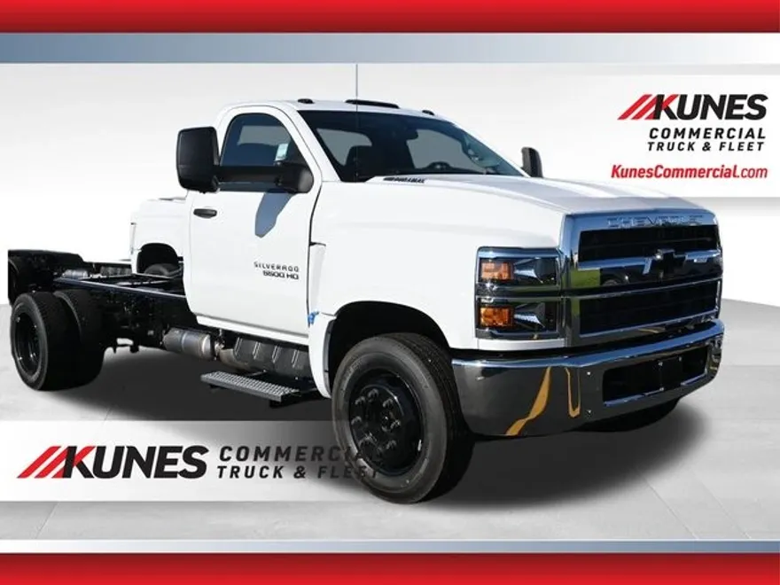 2024 Chevrolet Silverado 5500HD Work Truck photo 1