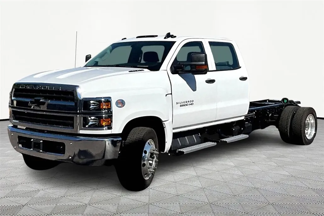 2024 Chevrolet Silverado 5500HD Work Truck photo 1