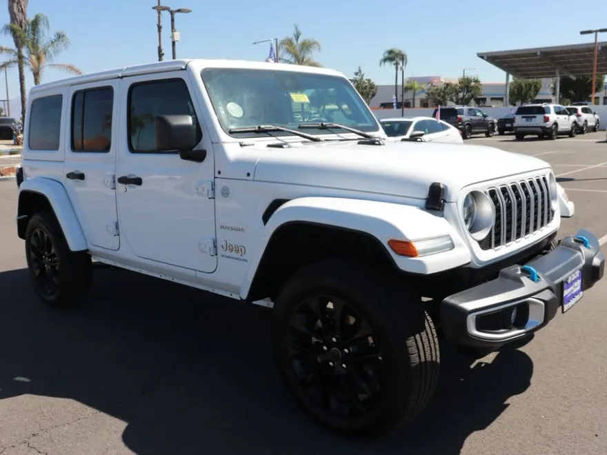 2024 Jeep Wrangler 4xe Sahara photo 1