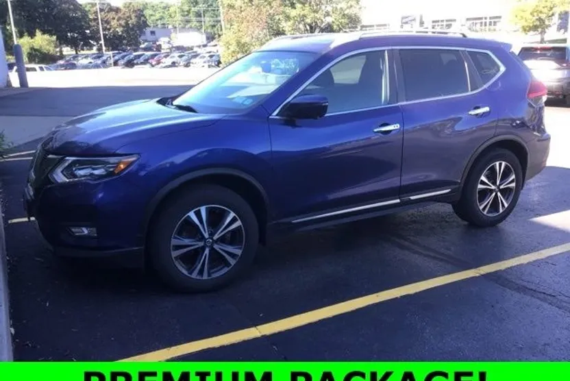 2017 Nissan Rogue SL photo 1