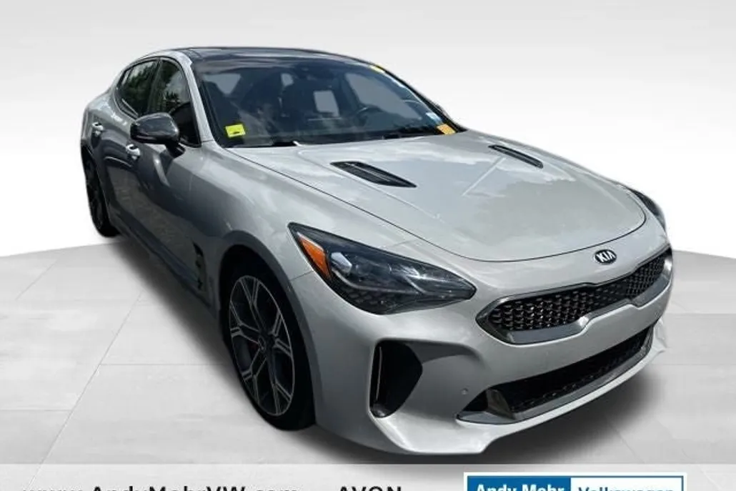 2019 Kia Stinger GT2 photo 1