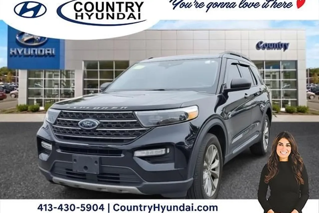 2023 Ford Explorer XLT photo 1