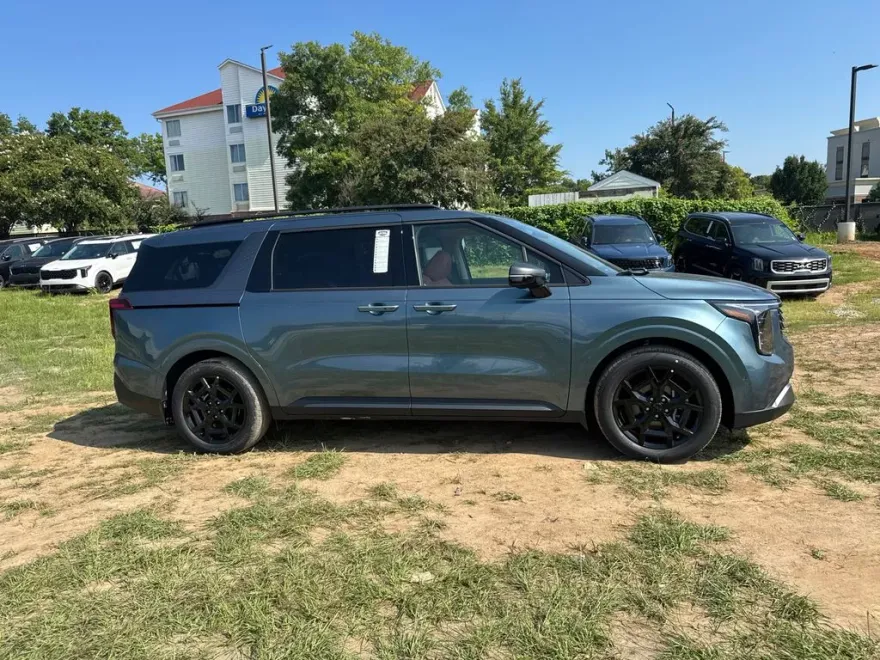 2026 Kia Carnival SX Prestige photo 1