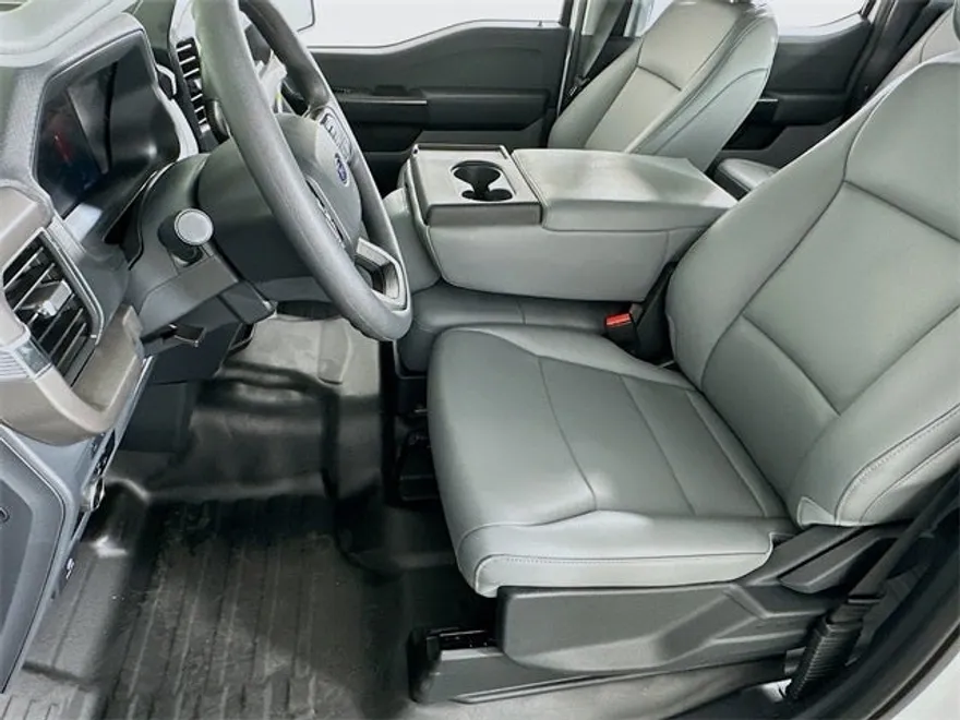 2025 Ford F-150 XL photo 1