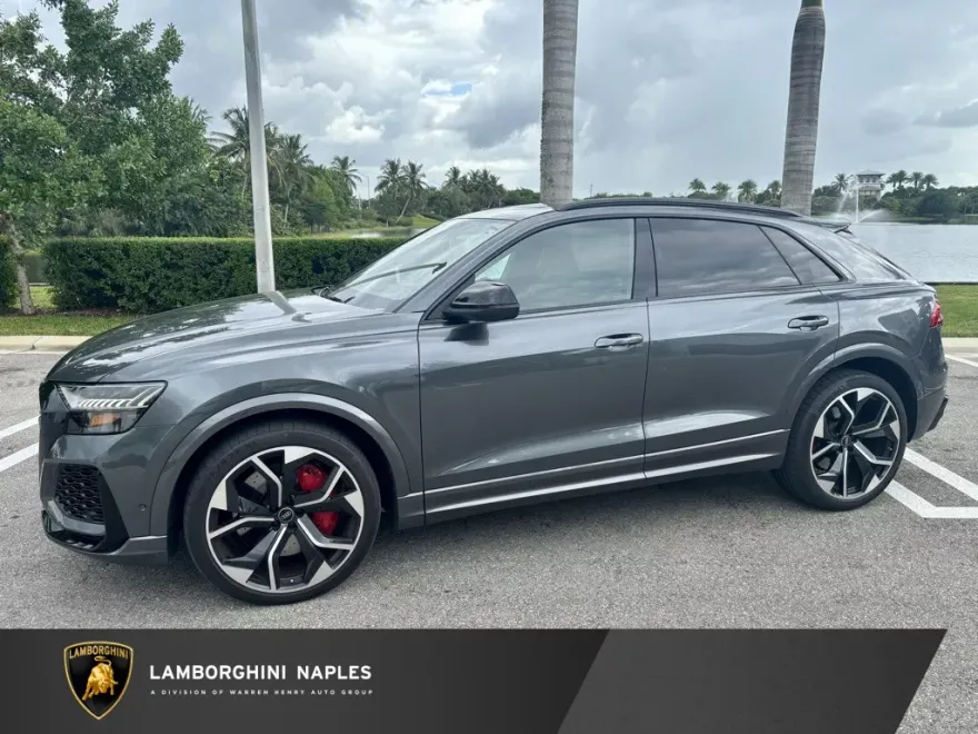 2024 Audi RS Q8 photo 1