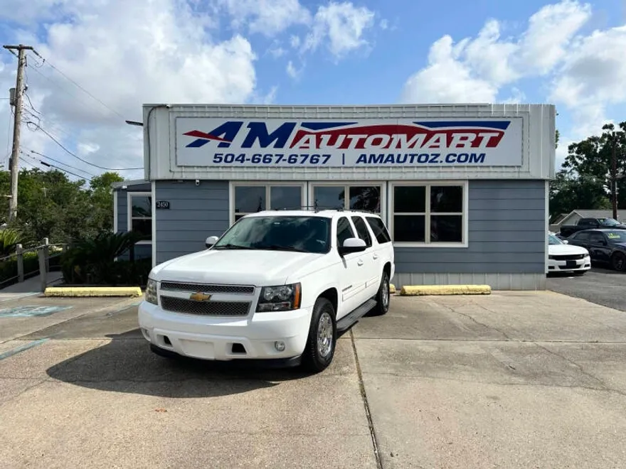 2012 Chevrolet Suburban LT photo 1