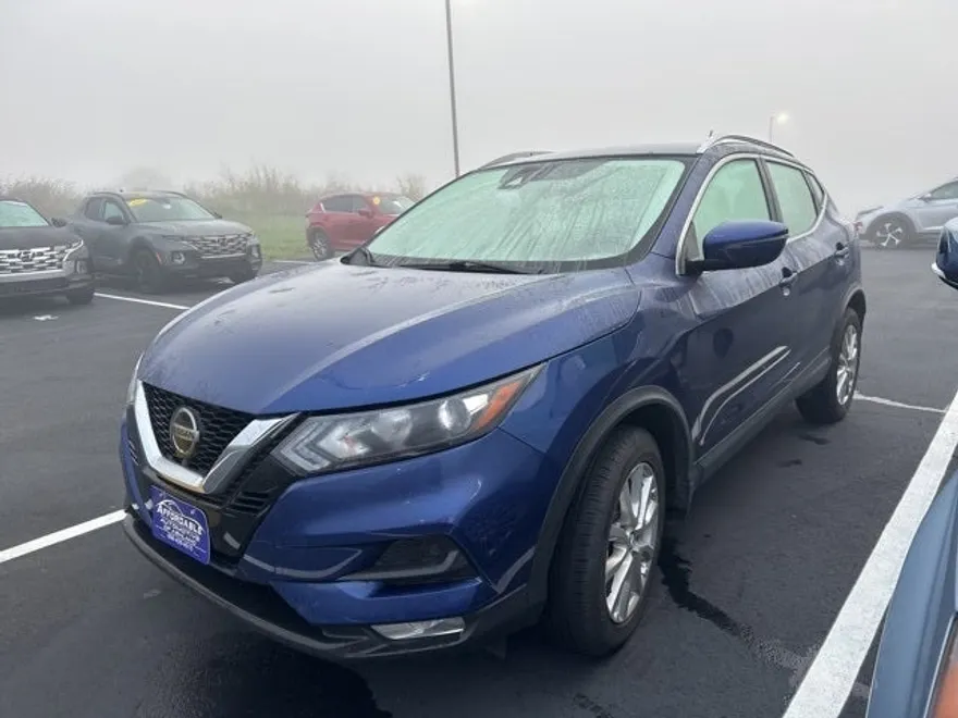 2020 Nissan Rogue Sport SV photo 1
