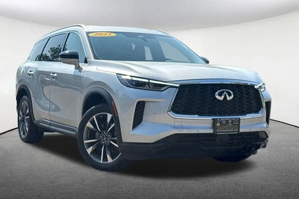 2023 Infiniti QX60 Luxe photo 1