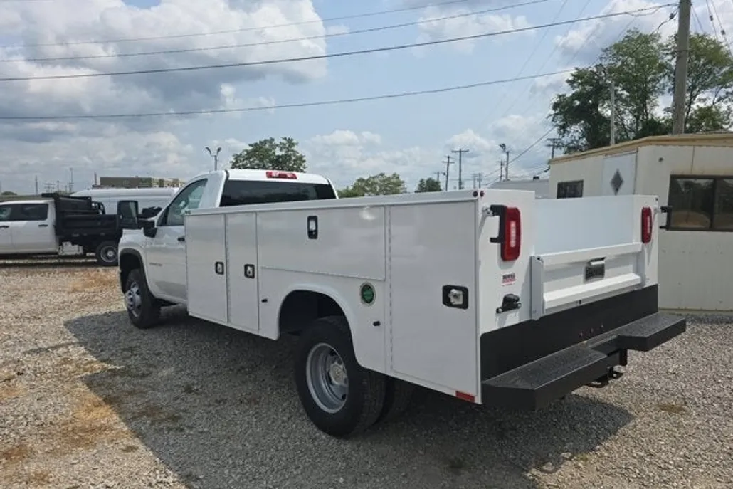 2025 Chevrolet Silverado 3500HD Work Truck photo 1