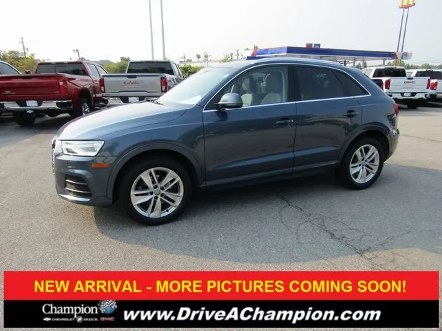 2016 Audi Q3 Premium Plus photo 1