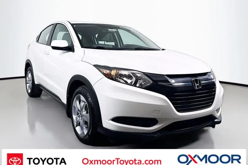 2016 Honda HR-V LX photo 1