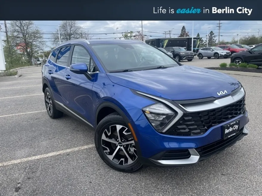 2023 Kia Sportage EX photo 1