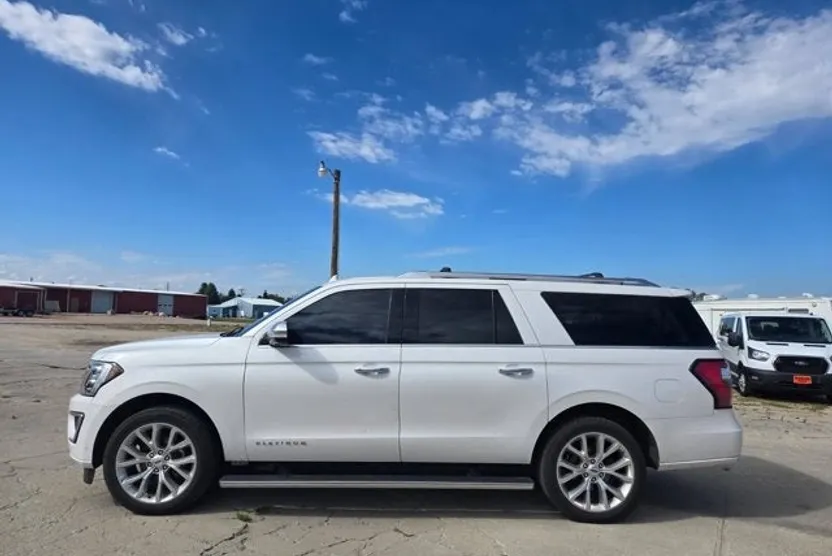 2019 Ford Expedition MAX Platinum photo 1
