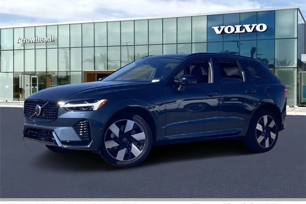 2025 Volvo XC60 Recharge T8 Plus photo 1
