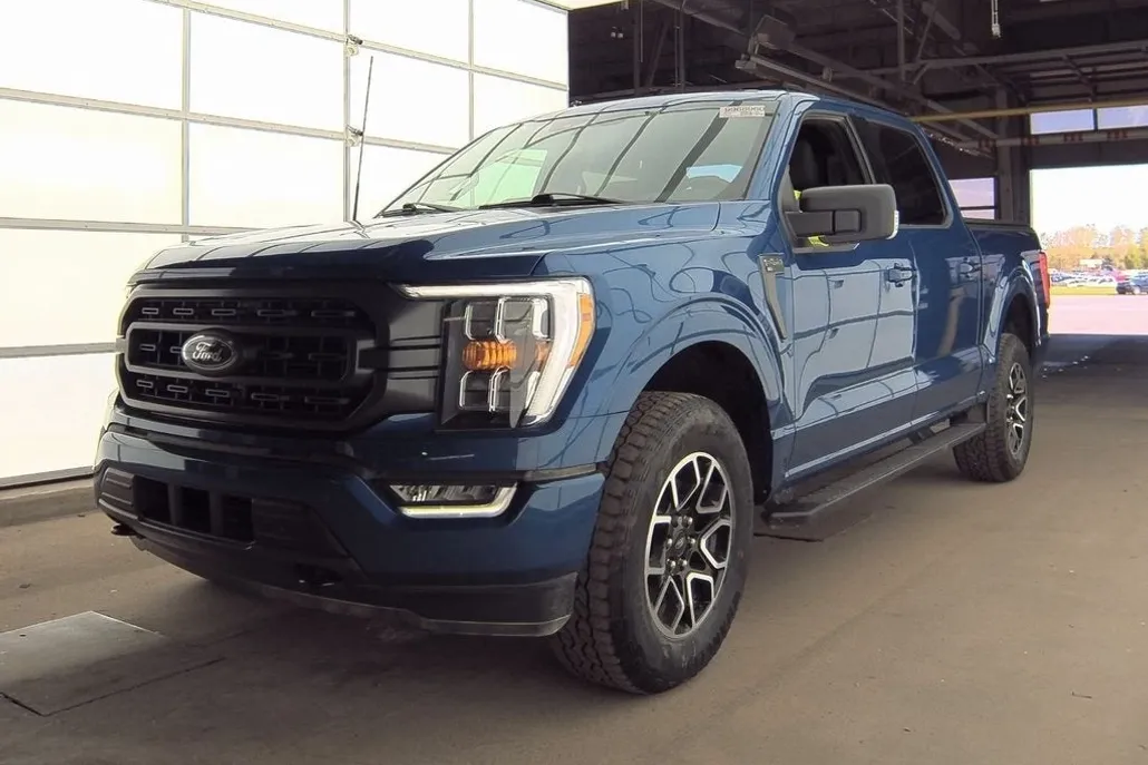 2023 Ford F-150 XLT photo 1