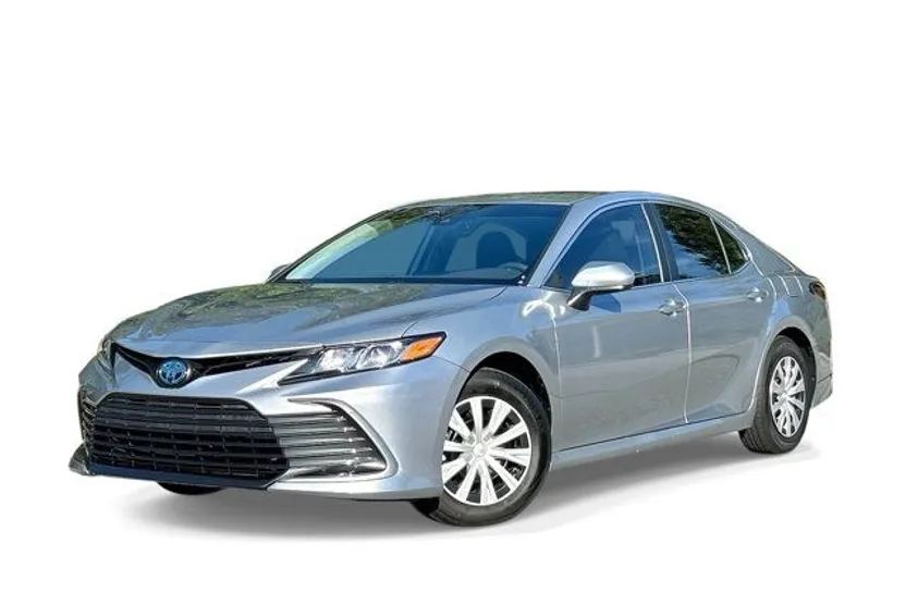 2022 Toyota Camry Hybrid LE photo 1