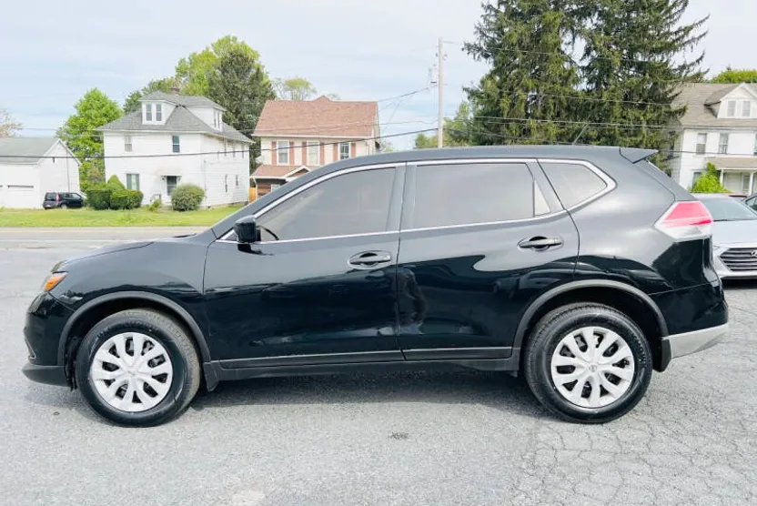 2016 Nissan Rogue S photo 1