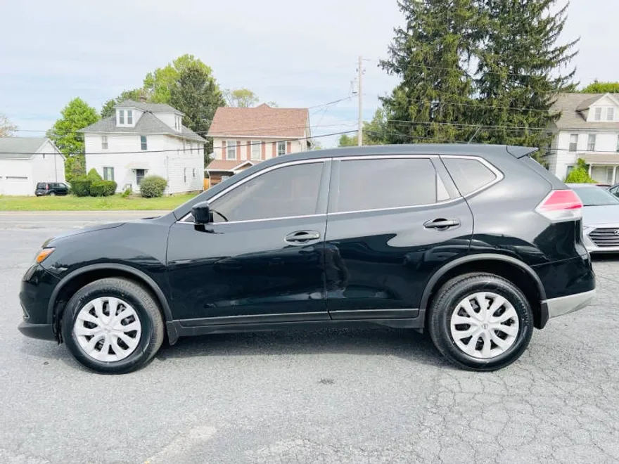 2016 Nissan Rogue S photo 1