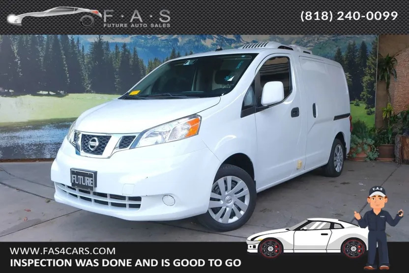 2019 Nissan NV200 SV photo 1