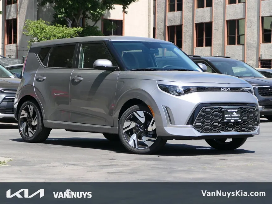 2025 Kia Soul GT-Line photo 1
