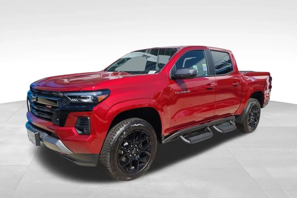 2025 Chevrolet Colorado Z71 photo 1
