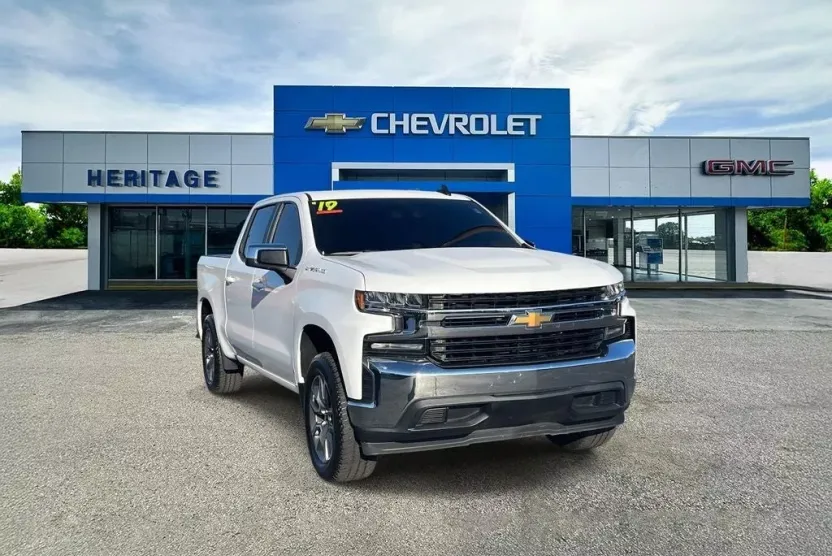 2019 Chevrolet Silverado 1500 LT photo 1