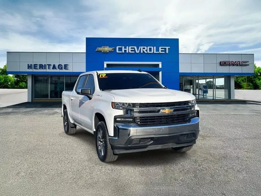 2019 Chevrolet Silverado 1500 LT photo 1