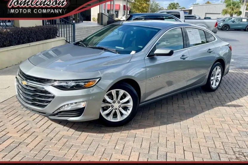 2024 Chevrolet Malibu 1LT photo 1