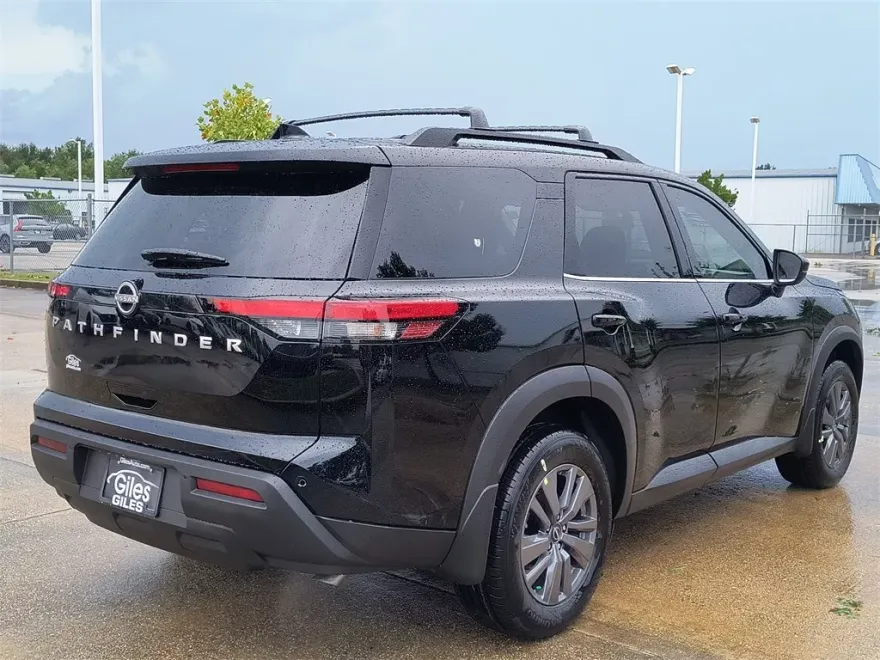 2025 Nissan Pathfinder SV photo 1
