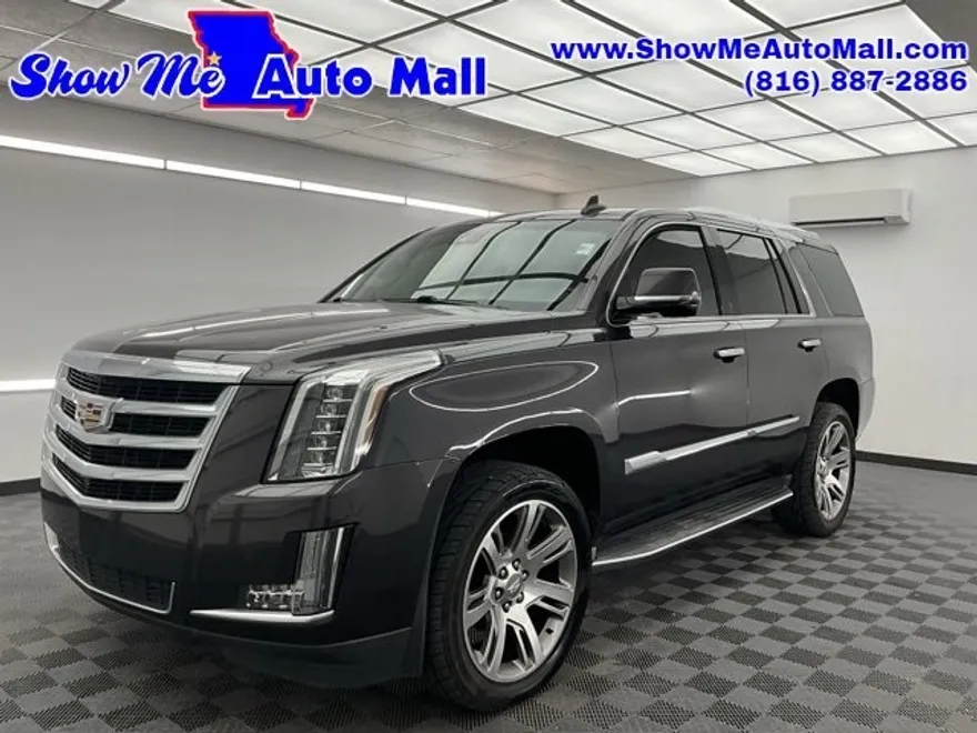 2016 Cadillac Escalade Luxury photo 1