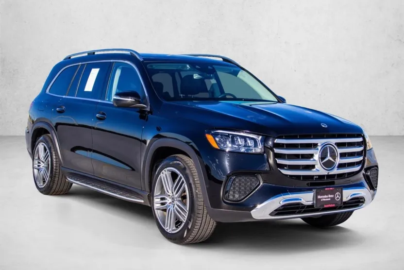 2025 Mercedes Benz GLS 450 4MATIC photo 1
