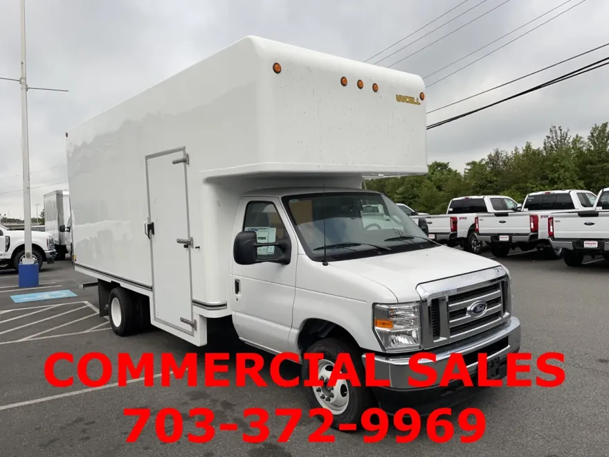 2025 Ford E-450 photo 1