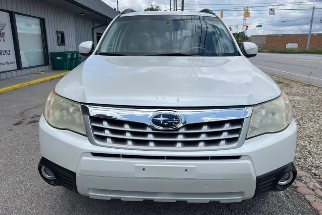 2013 Subaru Forester 2.5X Limited photo 1