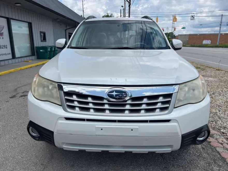2013 Subaru Forester 2.5X Limited photo 1