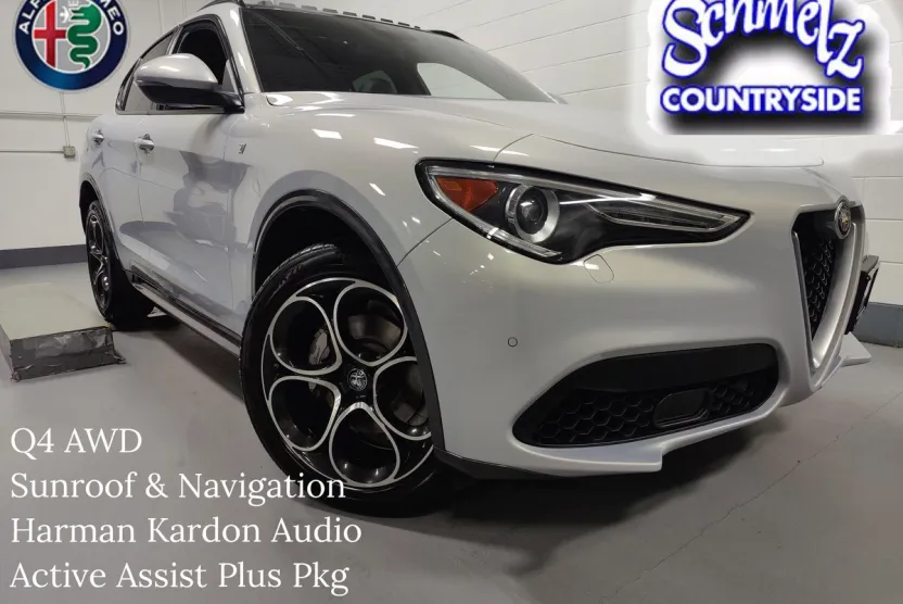 2023 Alfa Romeo Stelvio Ti photo 1