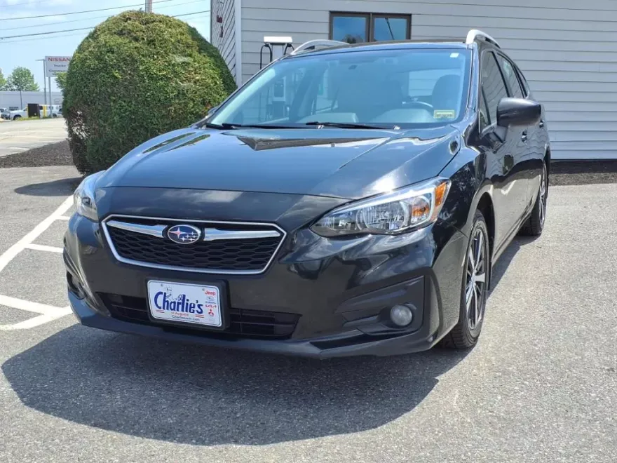 2019 Subaru Impreza 2.0i Premium photo 1