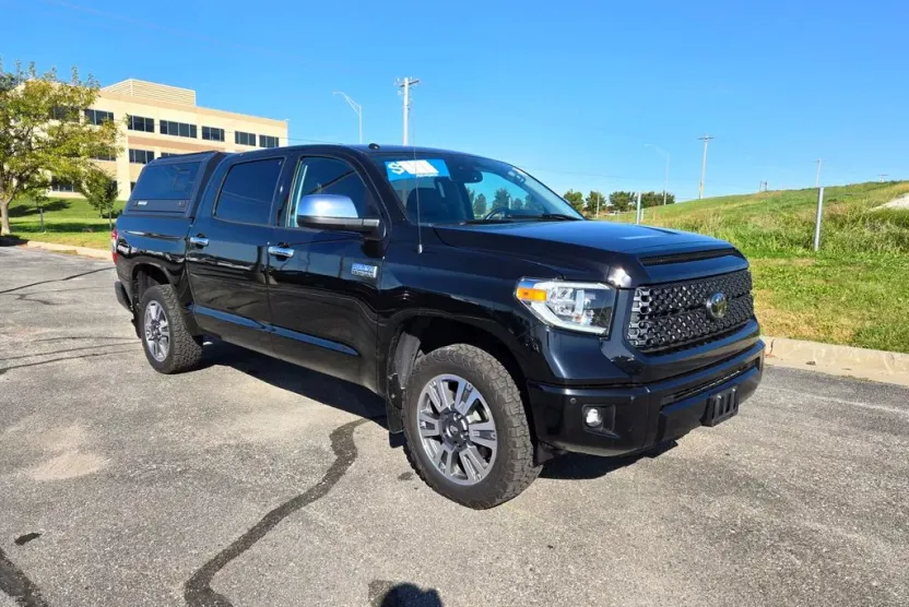 2019 Toyota Tundra Platinum Grade photo 1