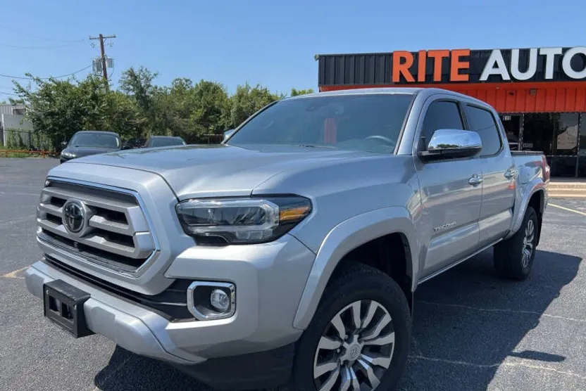 2023 Toyota Tacoma Limited photo 1
