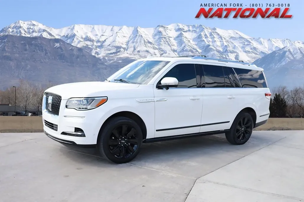 2023 Lincoln Navigator L Reserve photo 1
