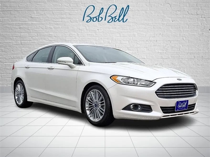 2016 Ford Fusion SE photo 1