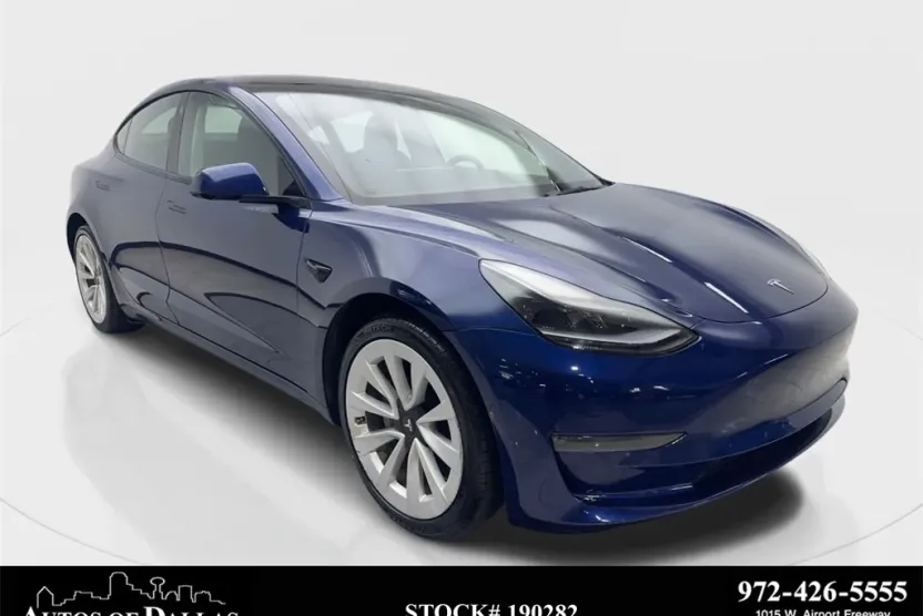 2022 Tesla Model 3 Standard Range photo 1