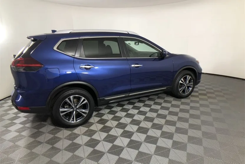 2018 Nissan Rogue SL photo 1