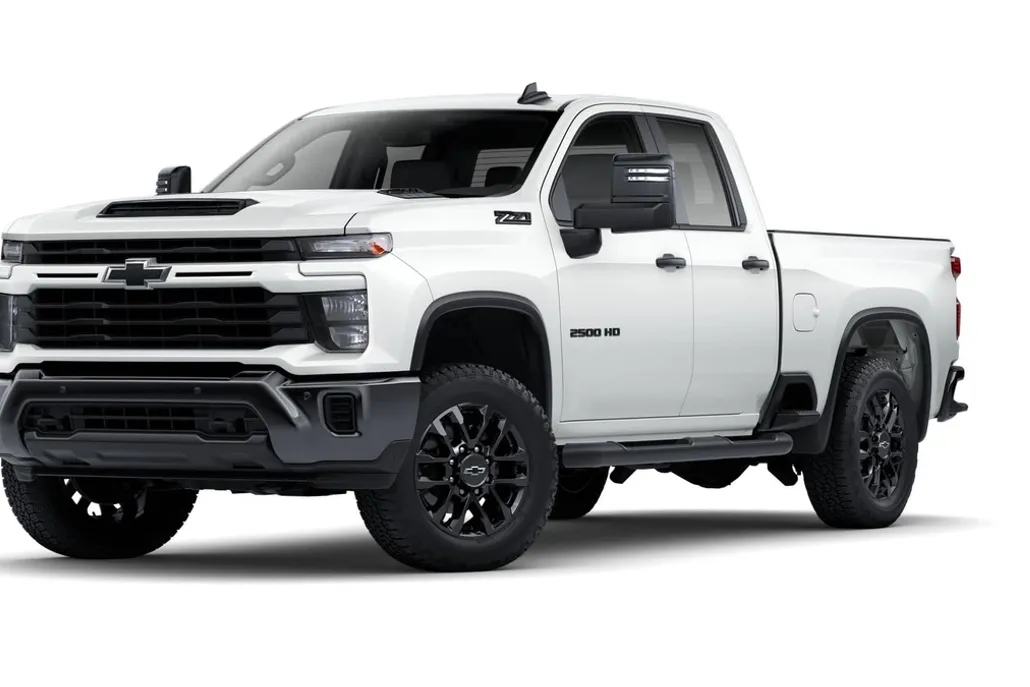 2025 Chevrolet Silverado 2500HD Custom photo 1