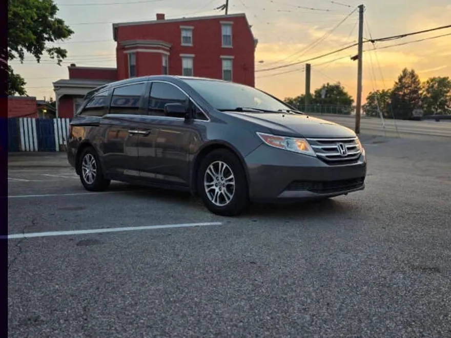2013 Honda Odyssey EX-L photo 1