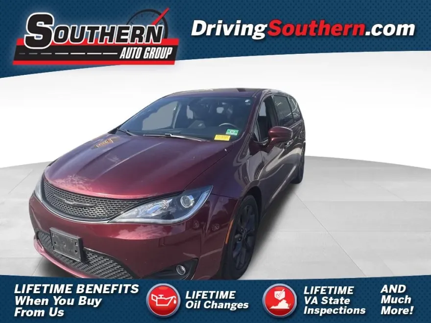 2018 Chrysler Pacifica Touring Plus photo 1