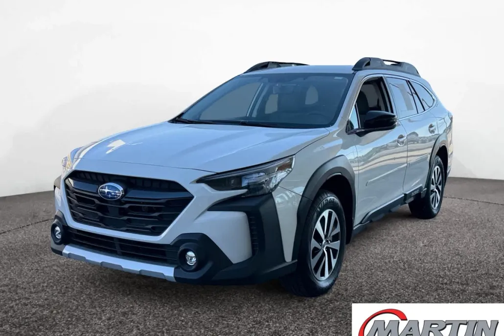 2025 Subaru Outback Premium photo 1