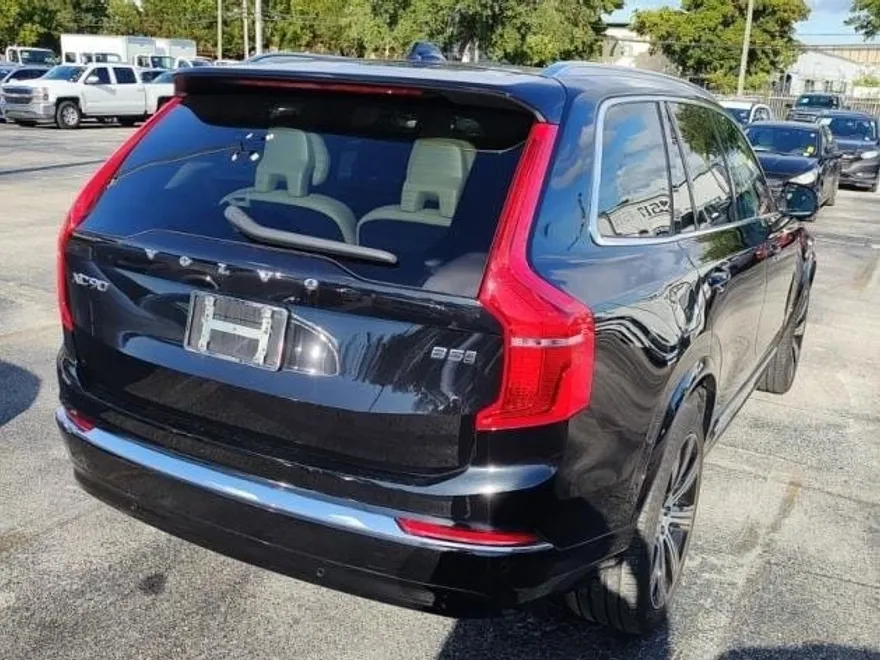 2024 Volvo XC90 B5 Plus photo 1