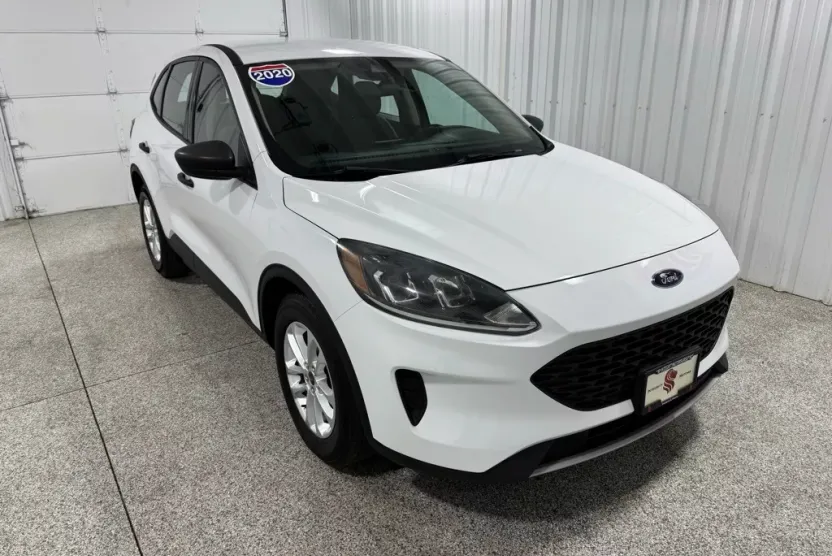 2020 Ford Escape S photo 1