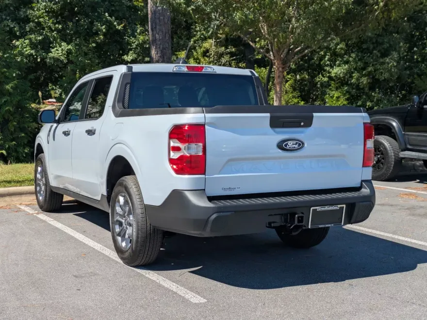 2025 Ford Maverick XLT photo 1
